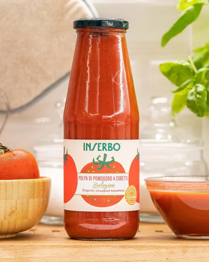 PULPA POMIDOROWA Polpa di pomodori a cubetti BIO 680g Inserbo